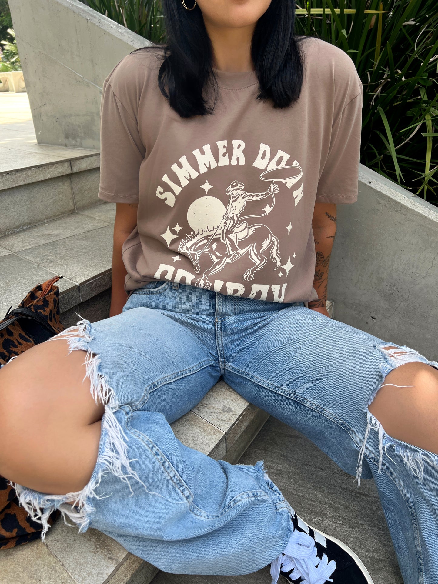 T-Shirt Gráfica Oversize Cowboys Café