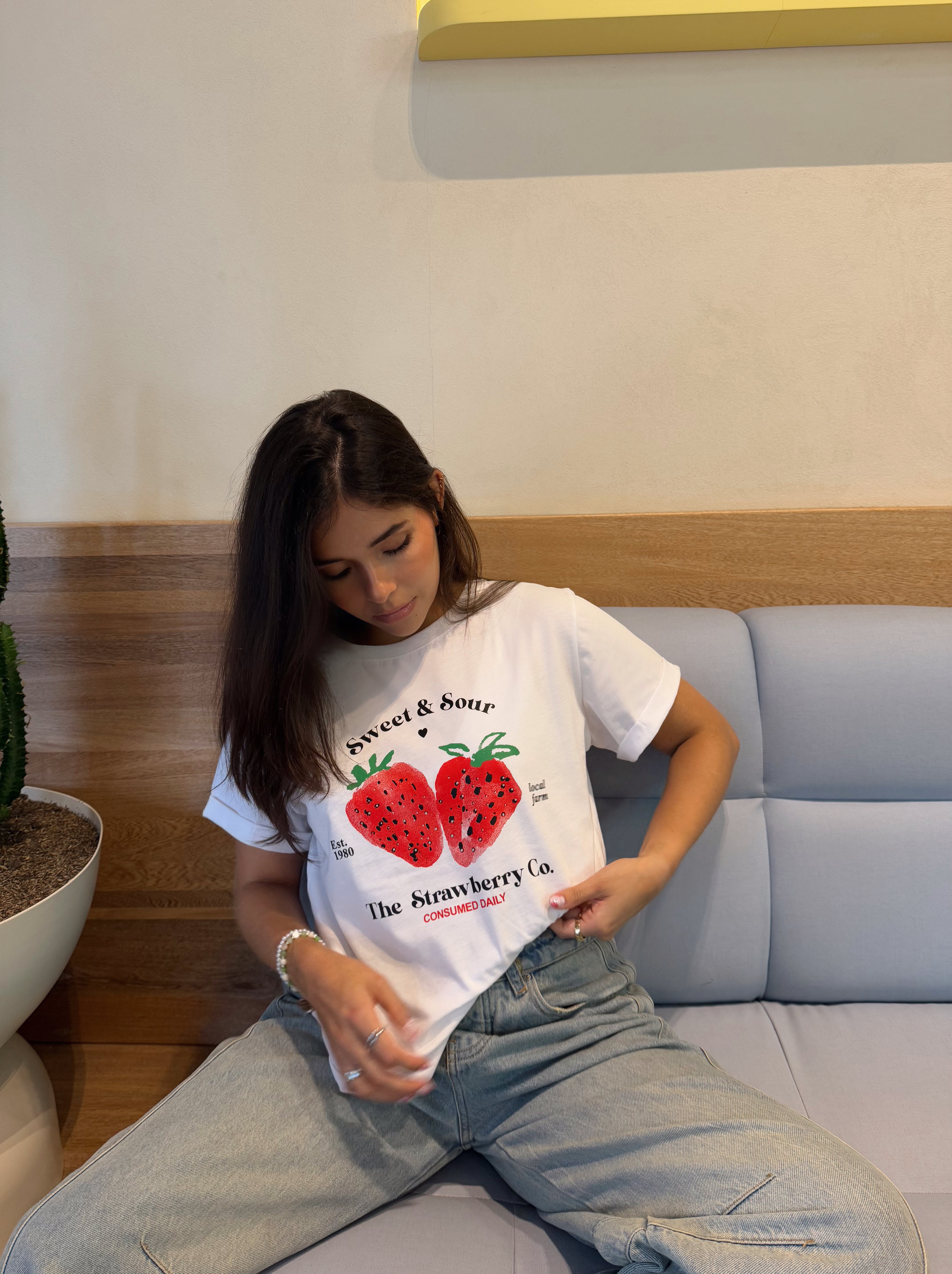 T-SHIRT GRÁFICA CEREZAS - BLANCO