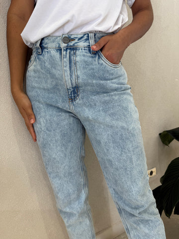 JEAN MOM FIT TIRO ALTO - AZUL