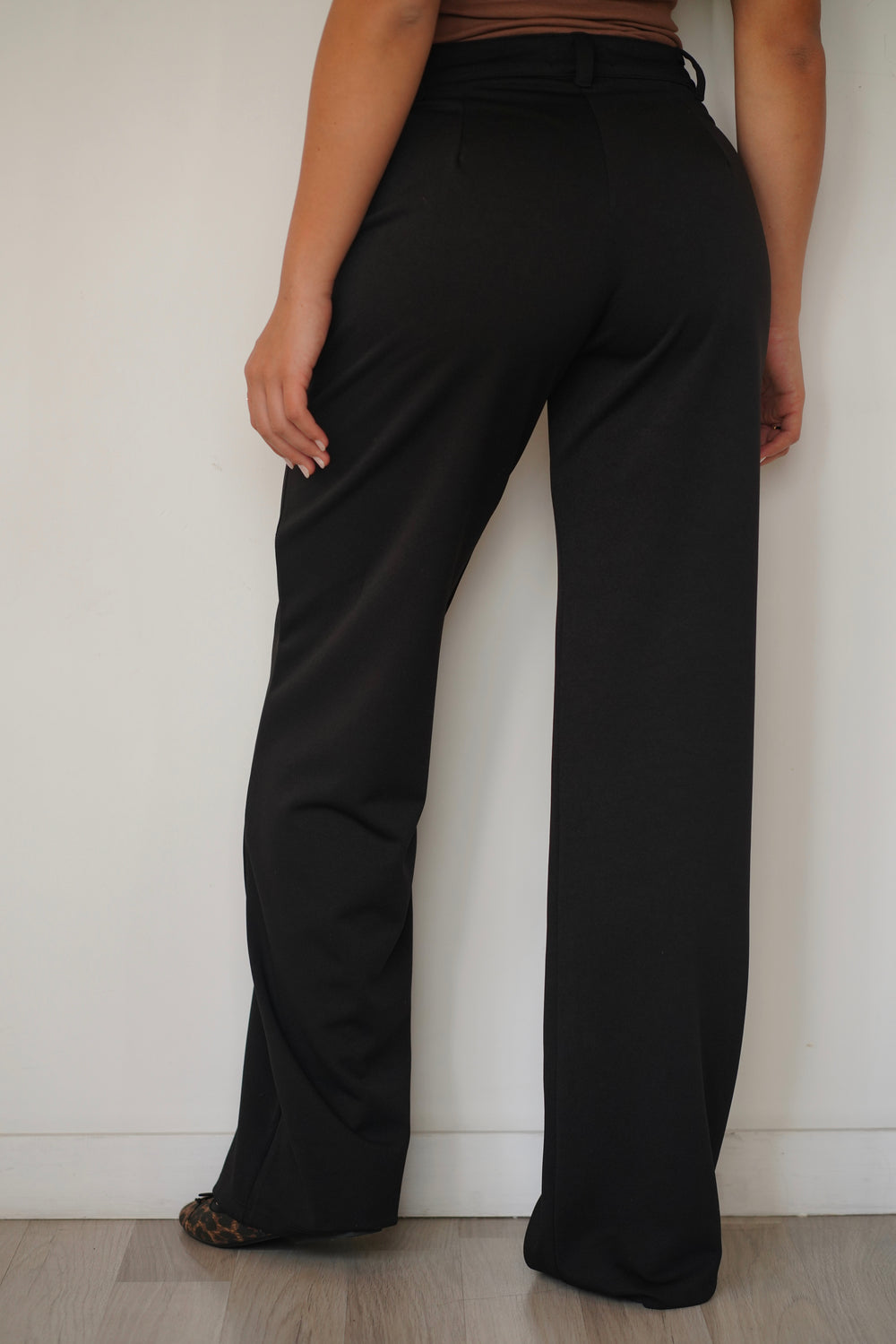 PANTALÓN CLÁSICO RECTO - NEGRO