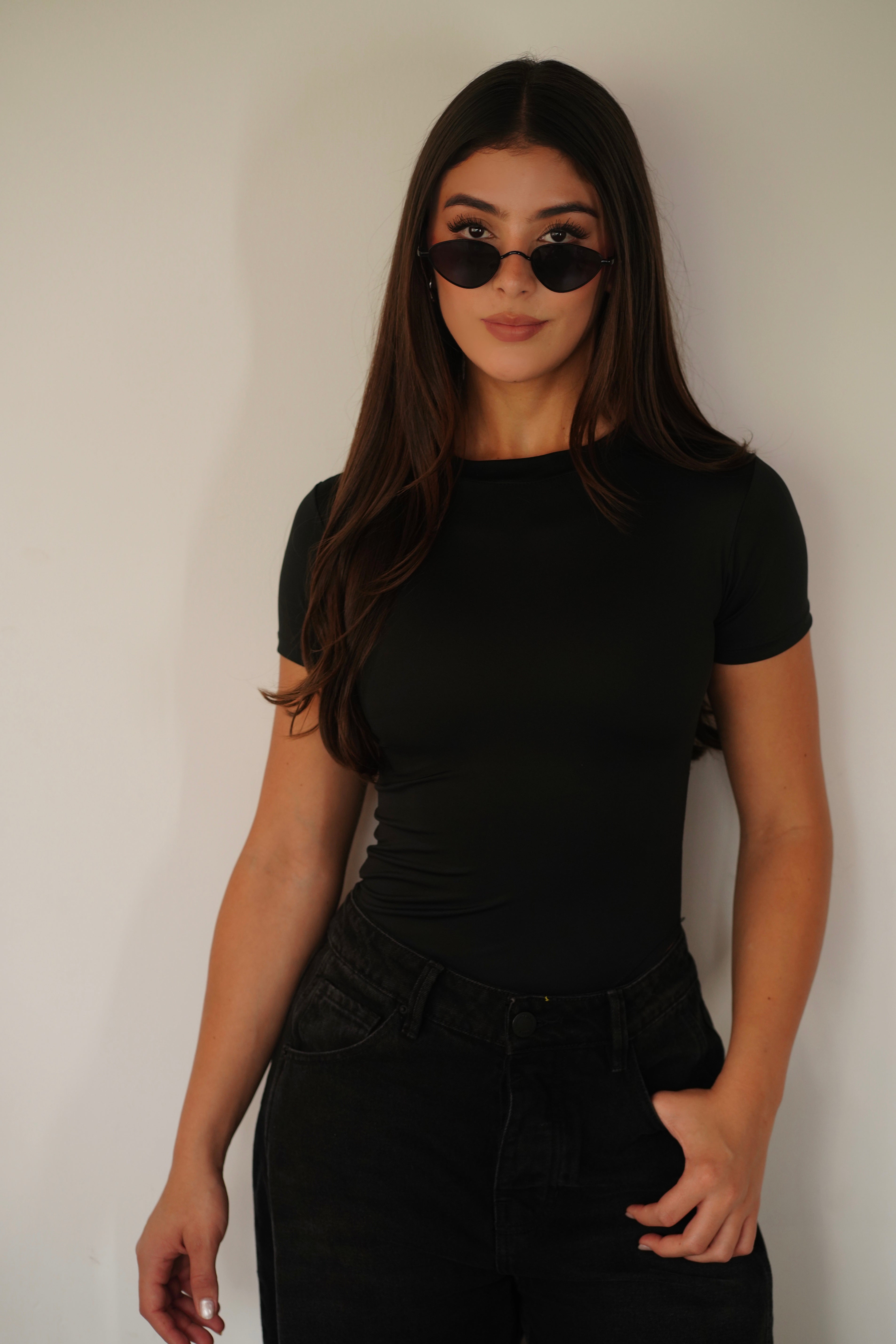 BODY BÁSICO CUELLO REDONDO - NEGRO