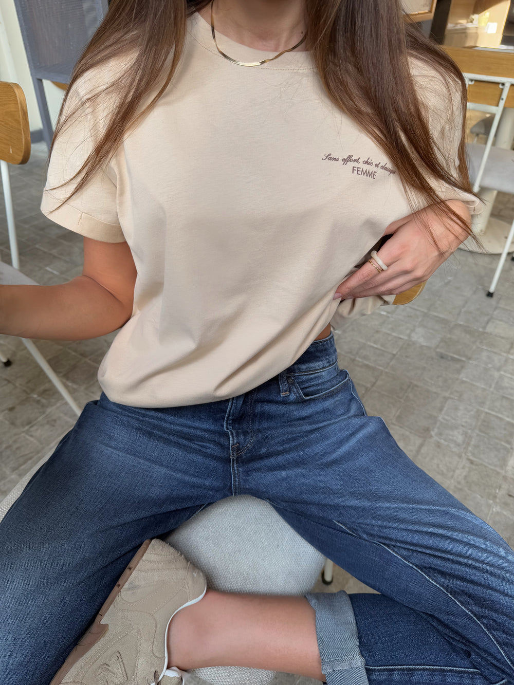 T-SHIRT GRÁFICA FEMME - TIERRA
