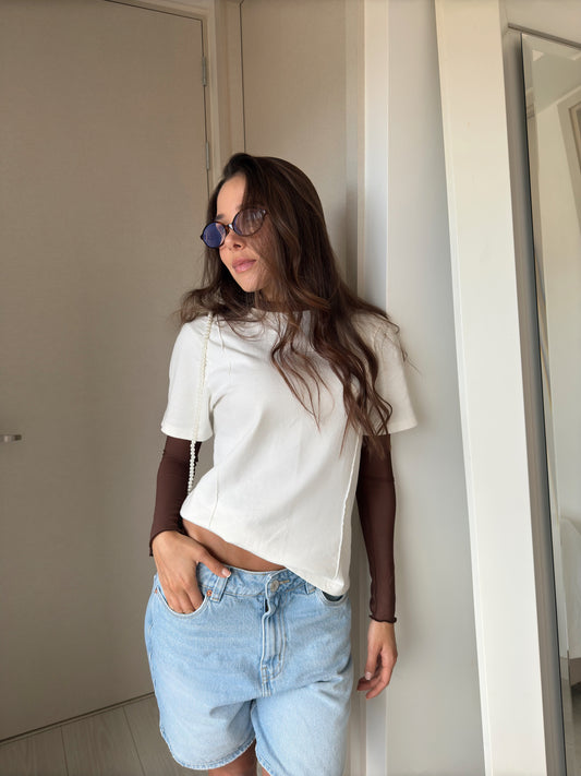 T-SHIRT BÁSICA CORTE VENA - MARFIL