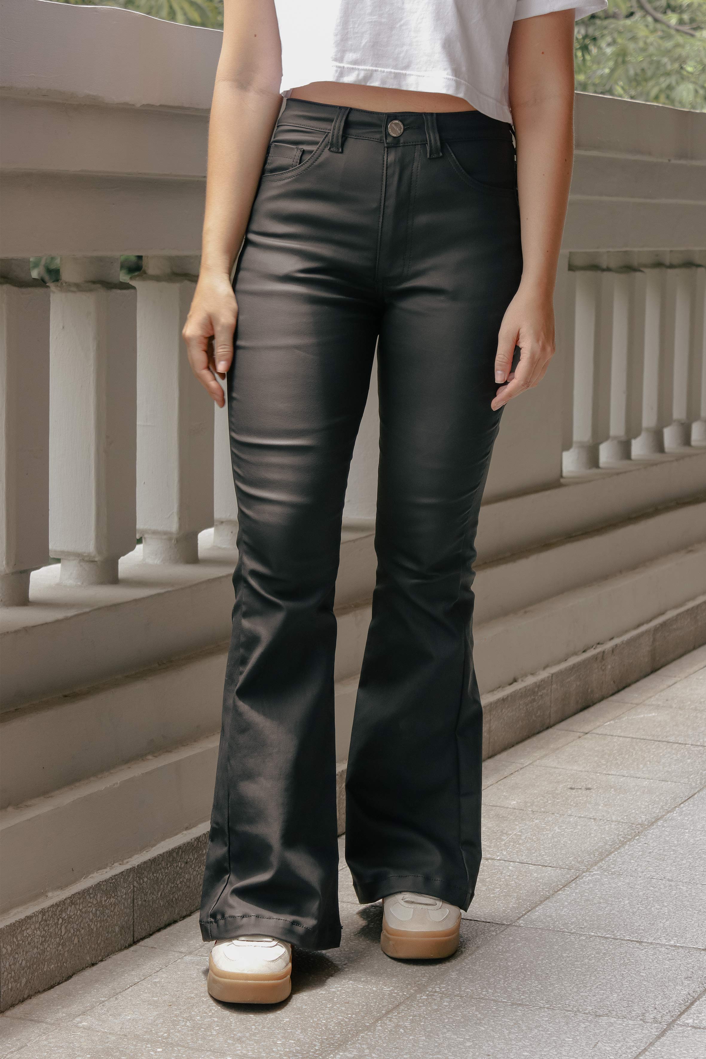 JEAN ENCERADO FLARE - NEGRO